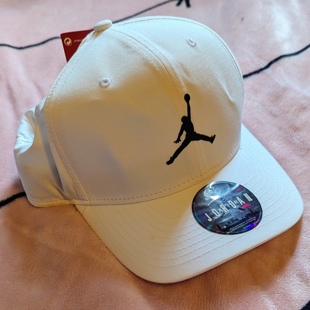 Jump White Cap with Black Accents